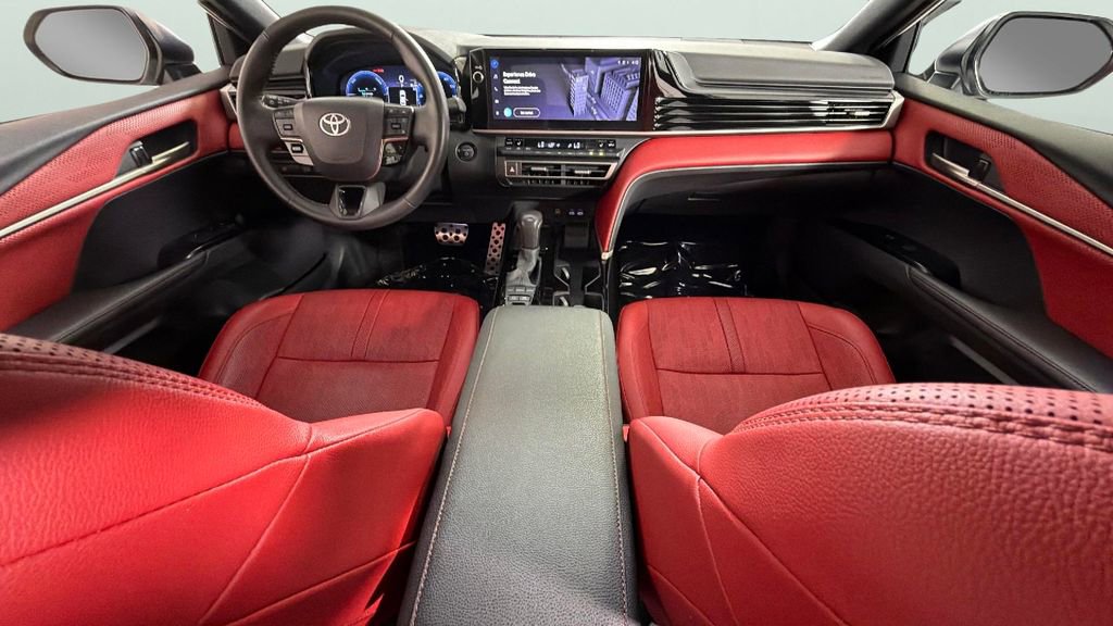 Used 2025 Toyota Camry XSE FWD image 31
