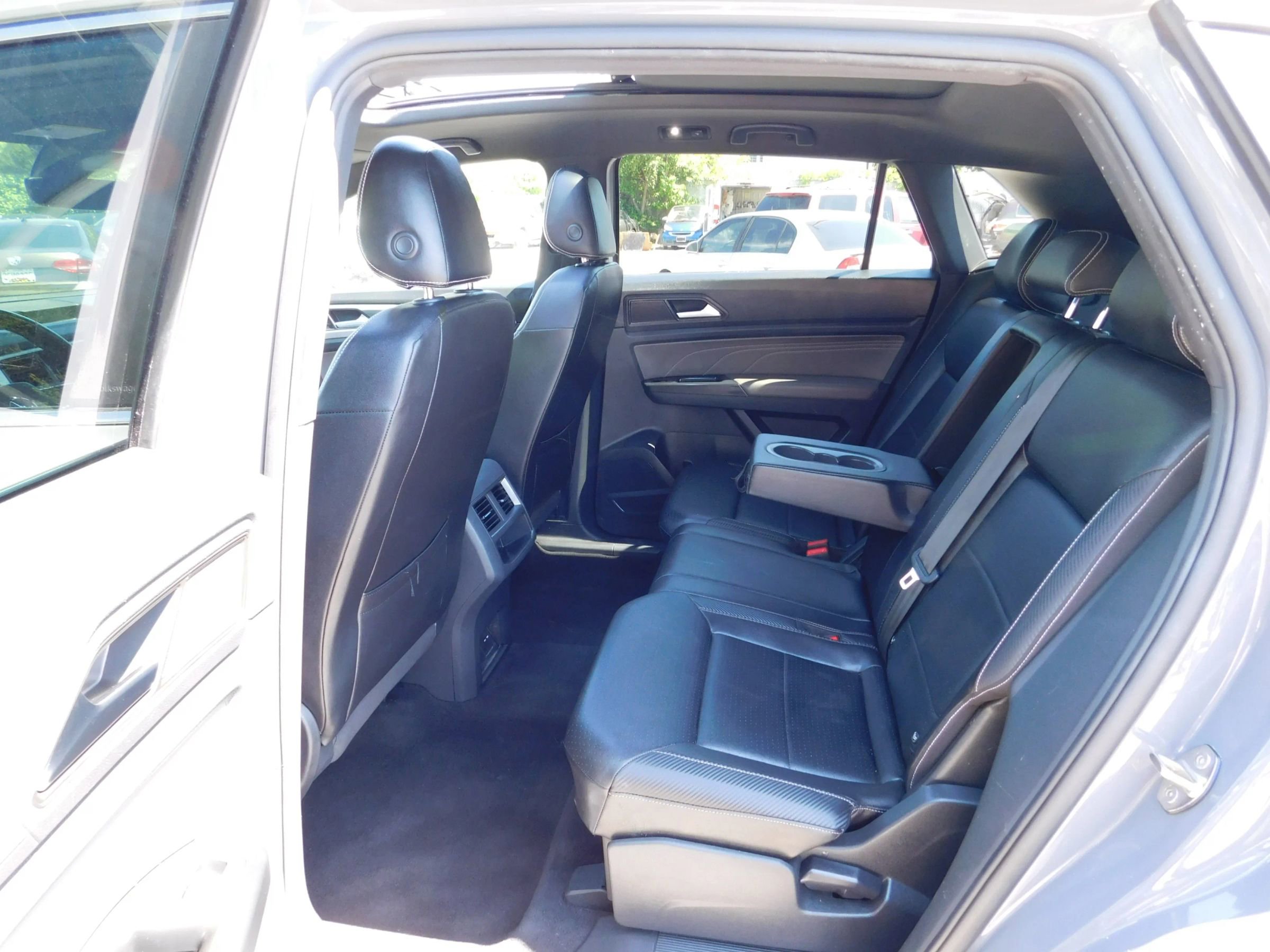 Used 2021 Volkswagen Atlas Cross Sport SEL AWD/4WD image 11