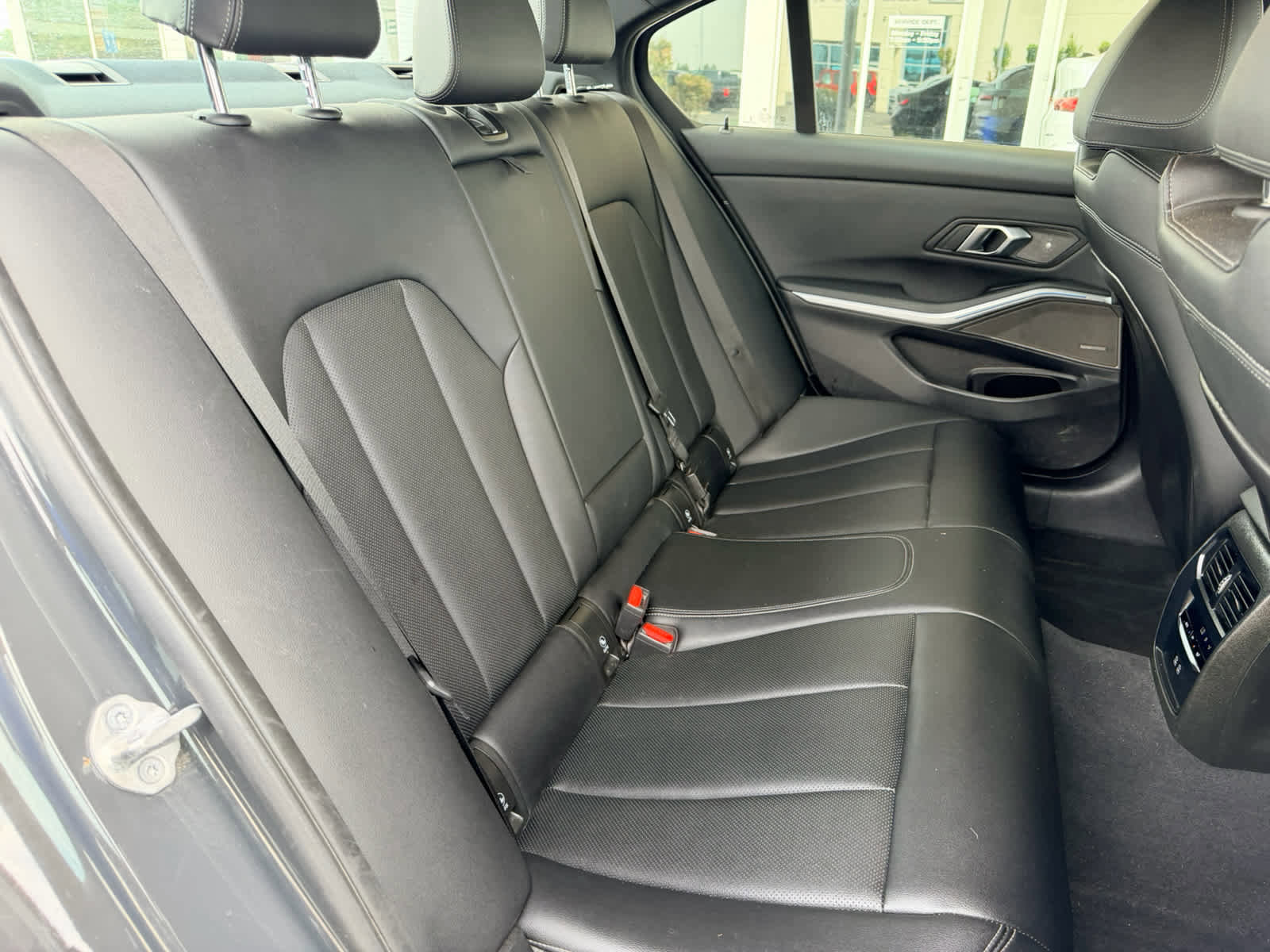 Used 2024 BMW 330i Sedan w/ M Sport Package image 20