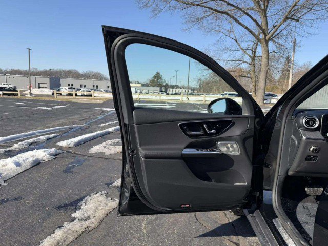 Certified 2025 Mercedes-Benz GLC 300 4MATIC image 18