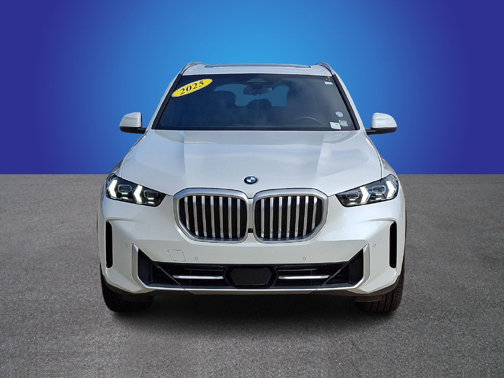 Used 2025 BMW X5 xDrive40i AWD/4WD image 2