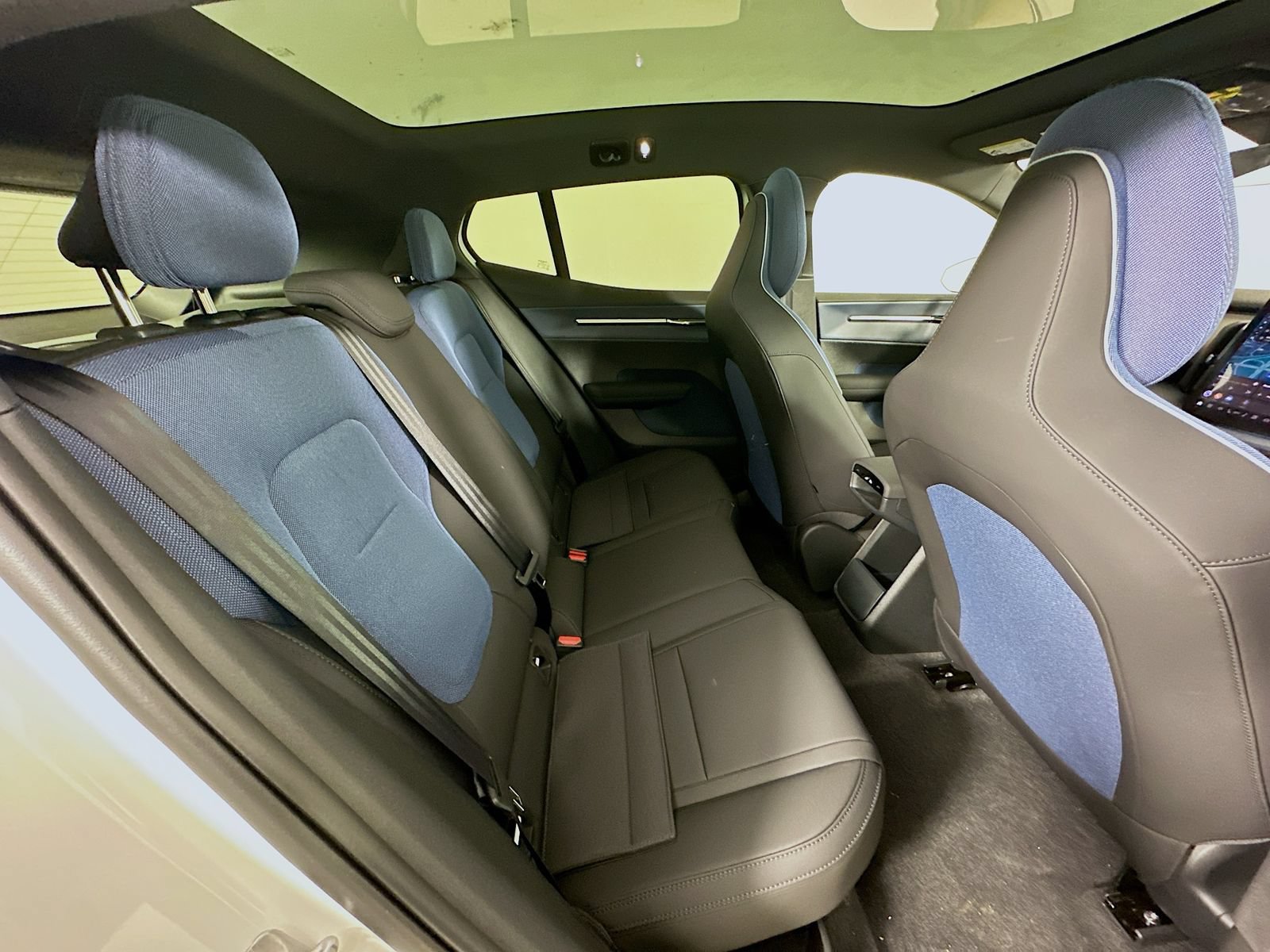 New 2026 Volvo EX30 Plus w/ Protection Package Premier AWD/4WD image 41