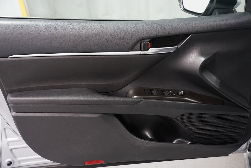 Used 2023 Toyota Camry SE FWD image 28