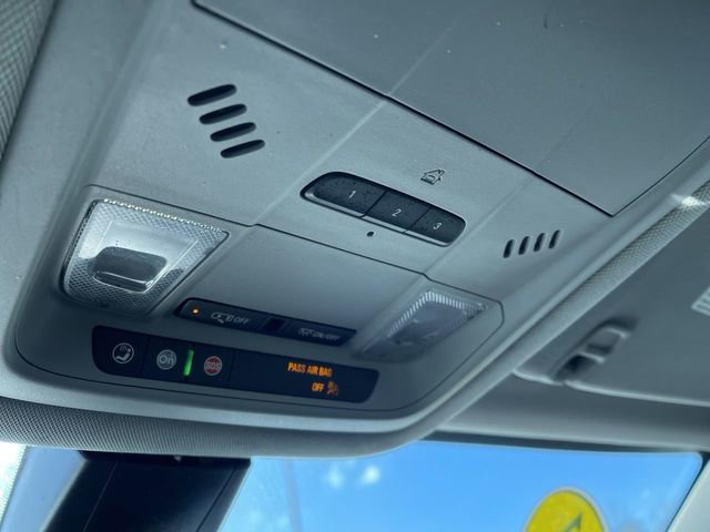 Used 2021 GMC Acadia SLT w/ Elevation Edition image 35