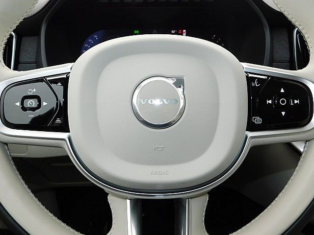 New 2026 Volvo XC90 B6 Ultra w/ Protection Package image 23