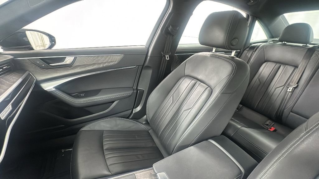 Used 2024 Audi A6 Premium Plus image 13