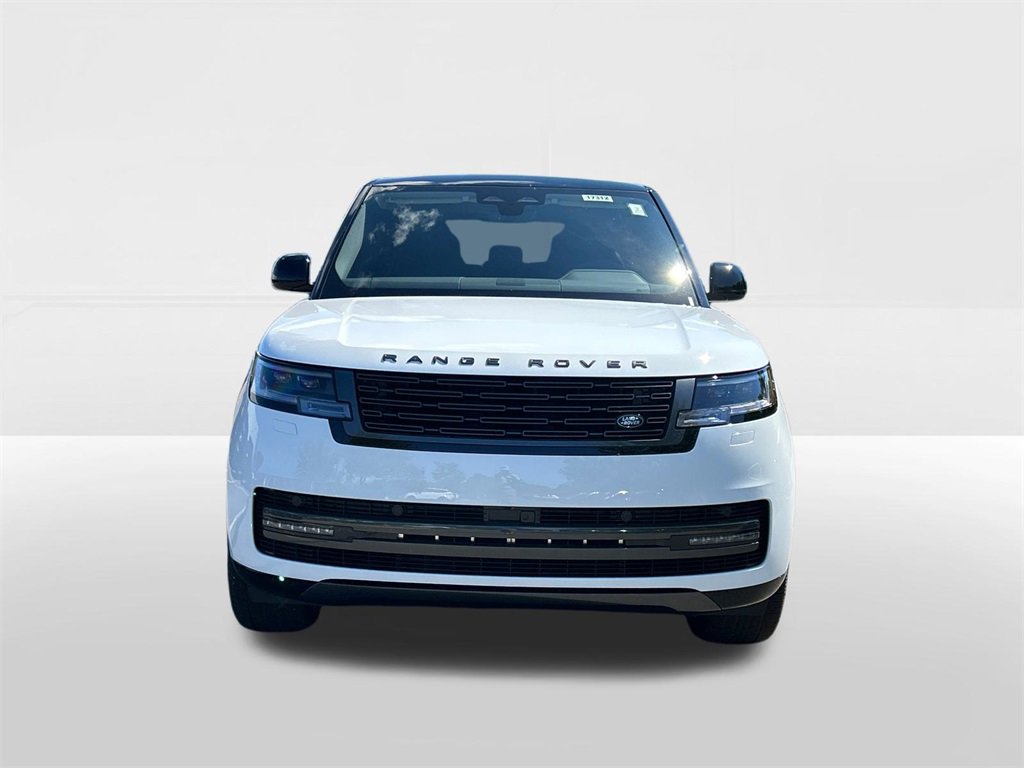 New 2025 Land Rover Range Rover SE image 2