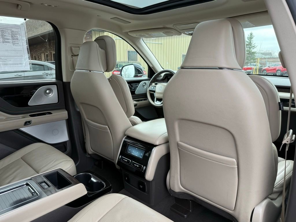 Used 2020 Lincoln Aviator Reserve w/ Equipment Group 202A AWD/4WD image 18