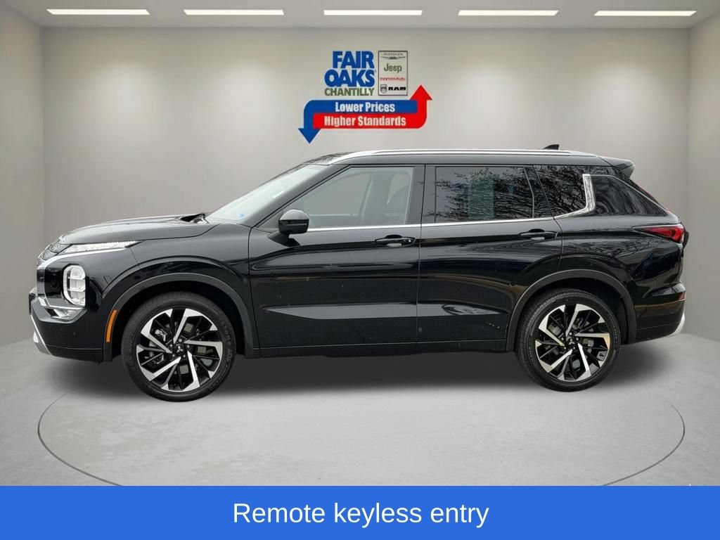Used 2023 Mitsubishi Outlander SEL AWD/4WD image 11
