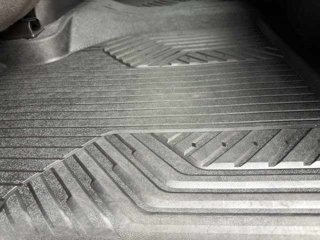 Used 2020 GMC Sierra 1500 AT4 w/ AT4 Premium Package AWD/4WD image 28