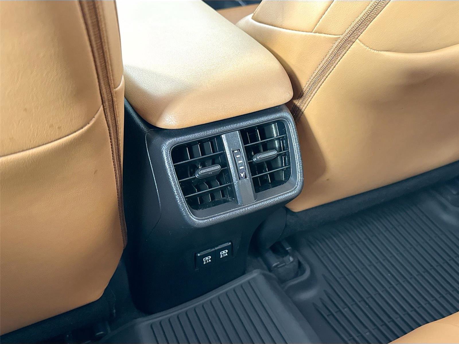 Used 2020 Lexus UX 200 image 31