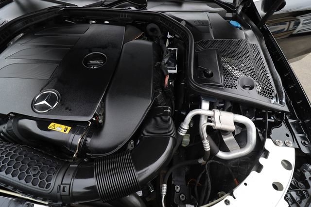 Used 2019 Mercedes-Benz C 300 4MATIC Sedan image 33