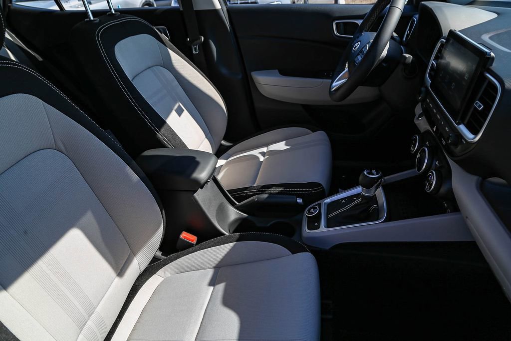 Certified 2026 Hyundai Venue SEL FWD image 17