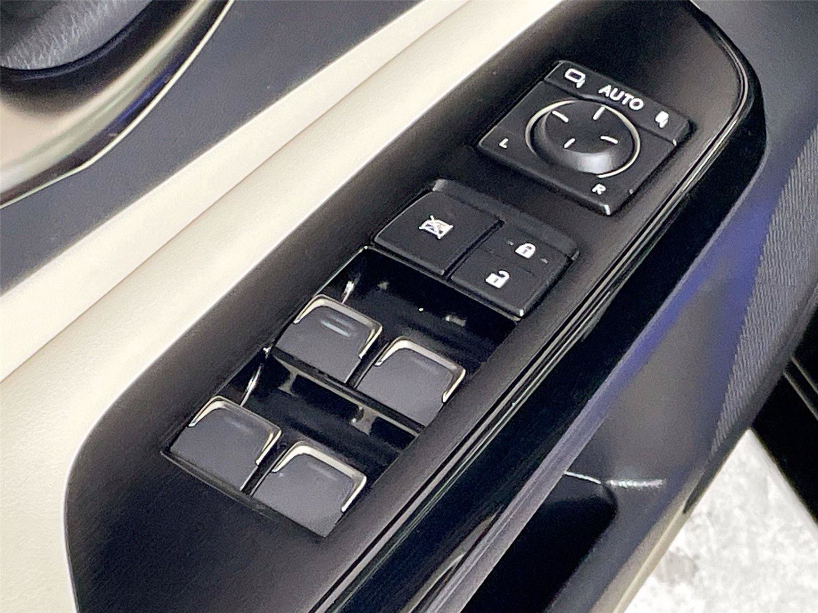 Used 2024 Lexus ES 300h Ultra Luxury w/ Accessory Package (Z1) FWD image 21