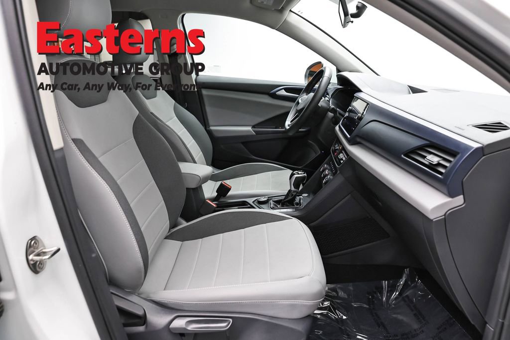 Used 2022 Volkswagen Taos SE AWD/4WD image 23