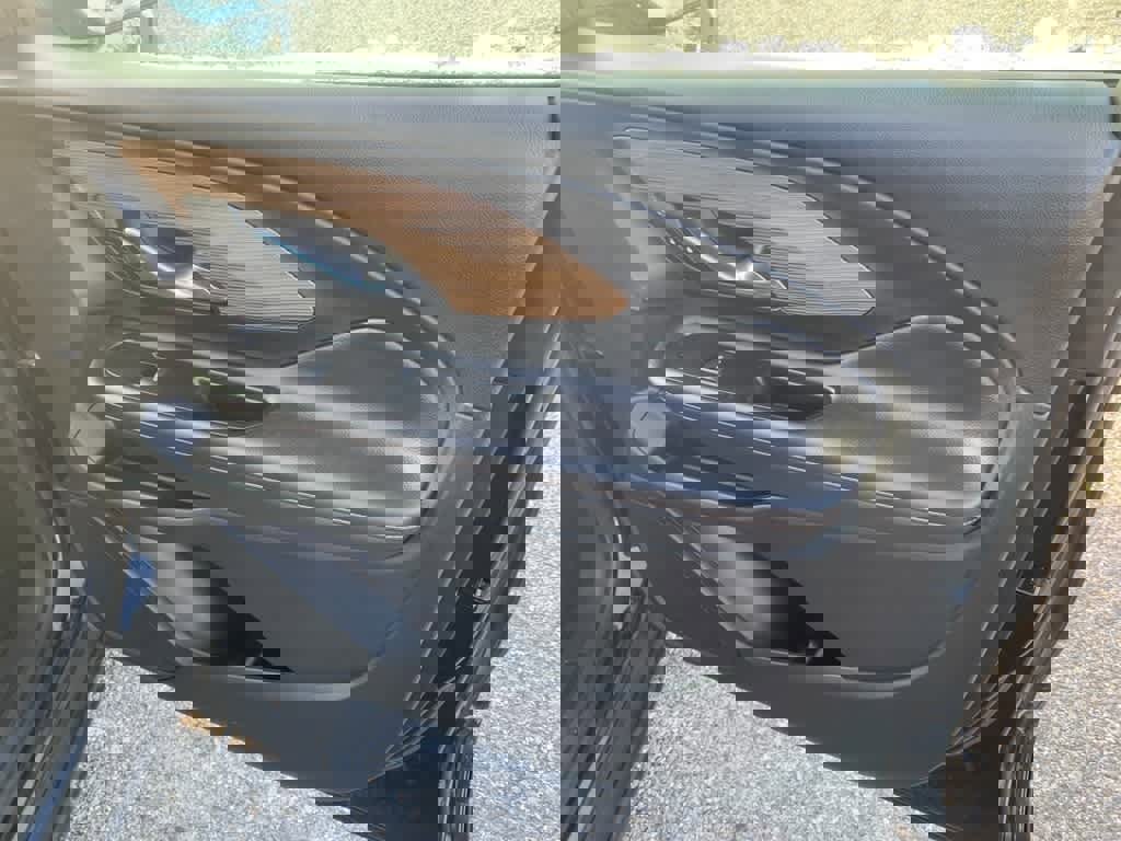 Used 2018 GMC Terrain SLE w/ Driver Convenience Package image 12