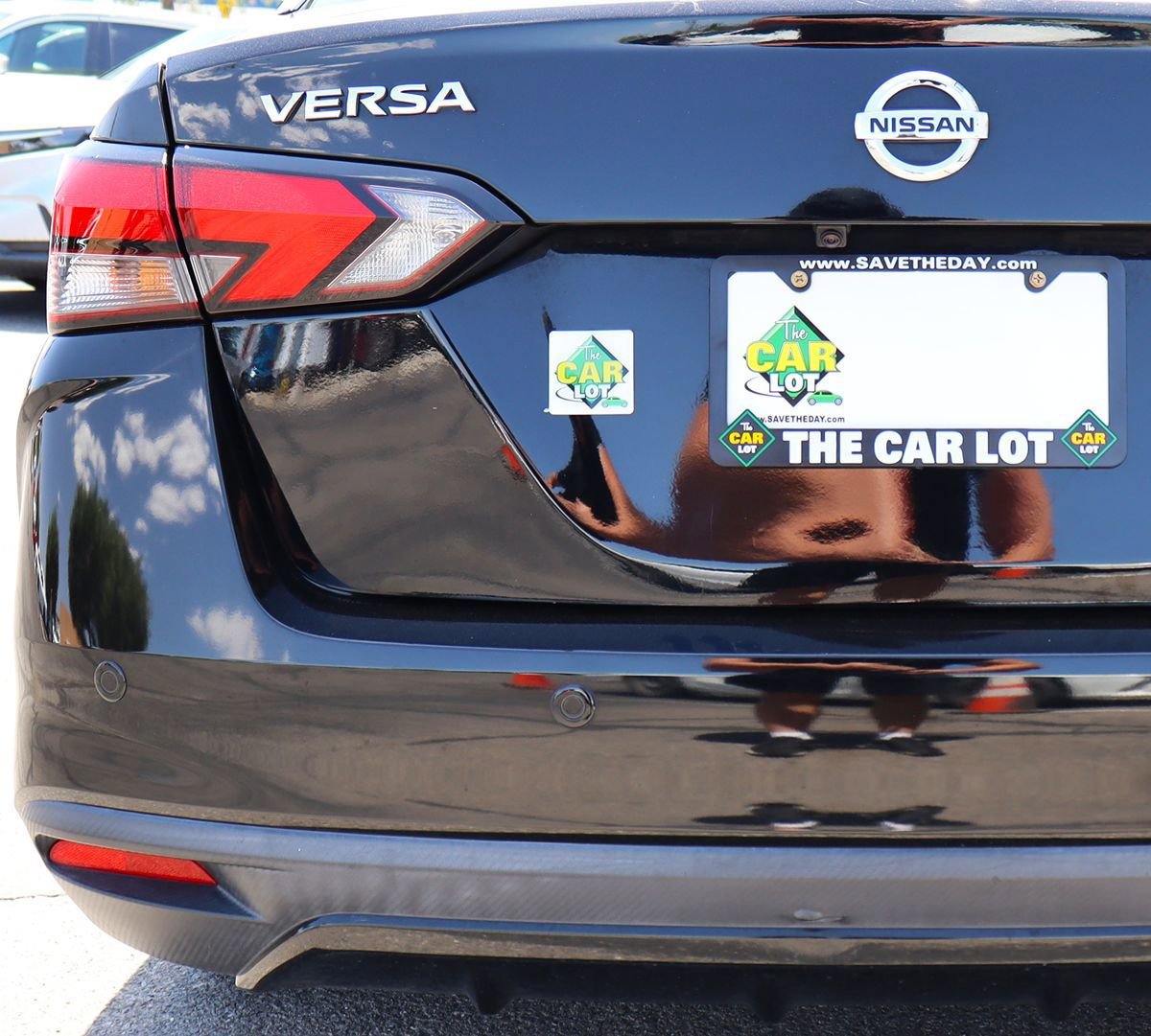 Used 2021 Nissan Versa SV FWD image 19