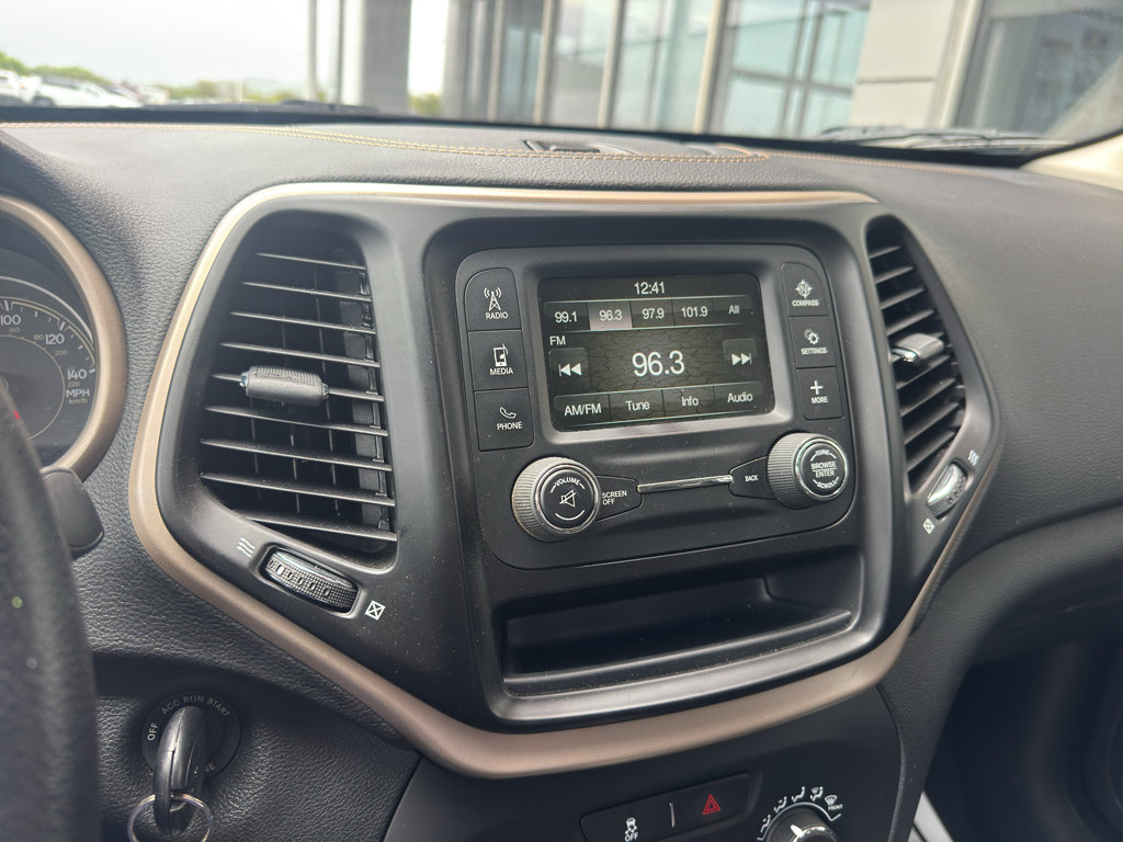 Used 2016 Jeep Cherokee Sport AWD/4WD image 27