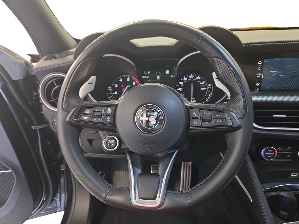 Used 2023 Alfa Romeo Stelvio Veloce AWD/4WD image 12