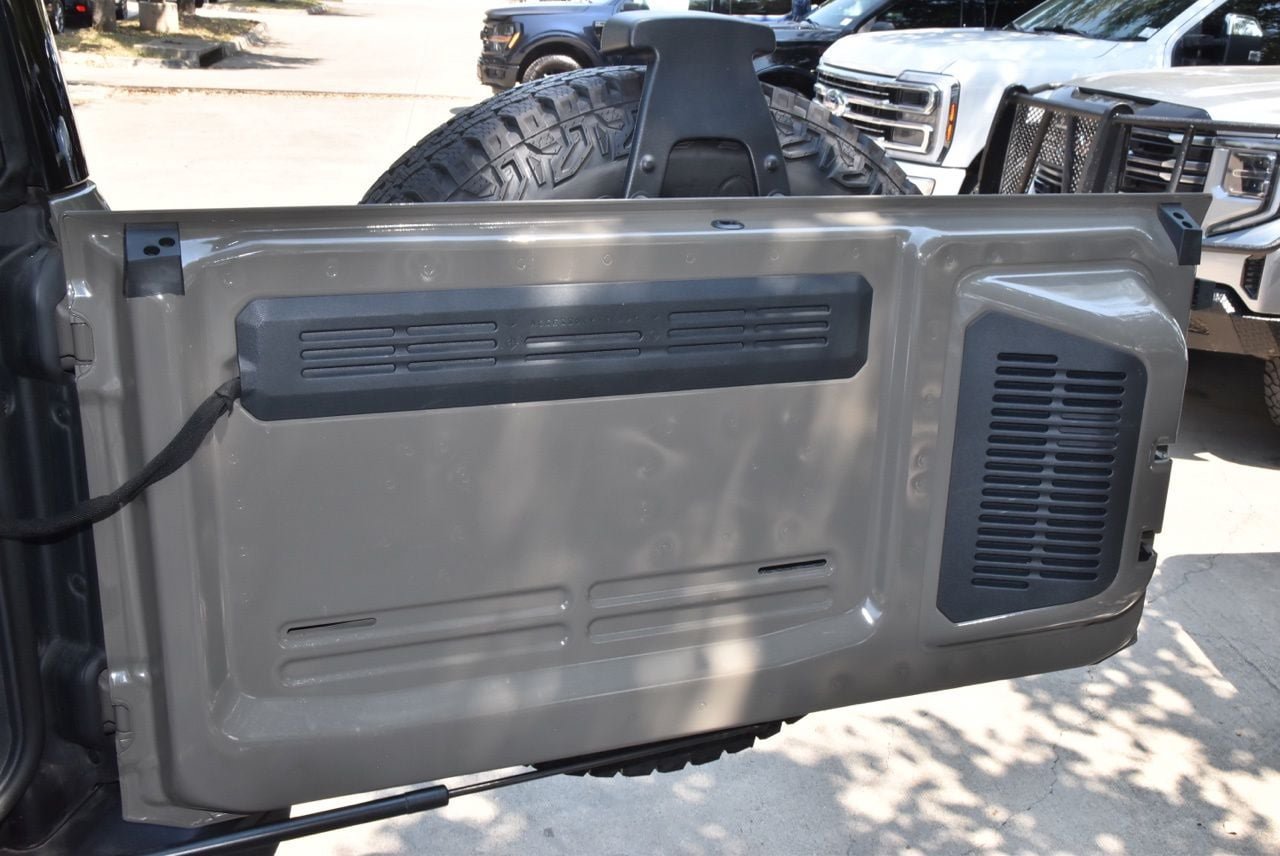 Certified 2025 Ford Bronco Badlands AWD/4WD image 45
