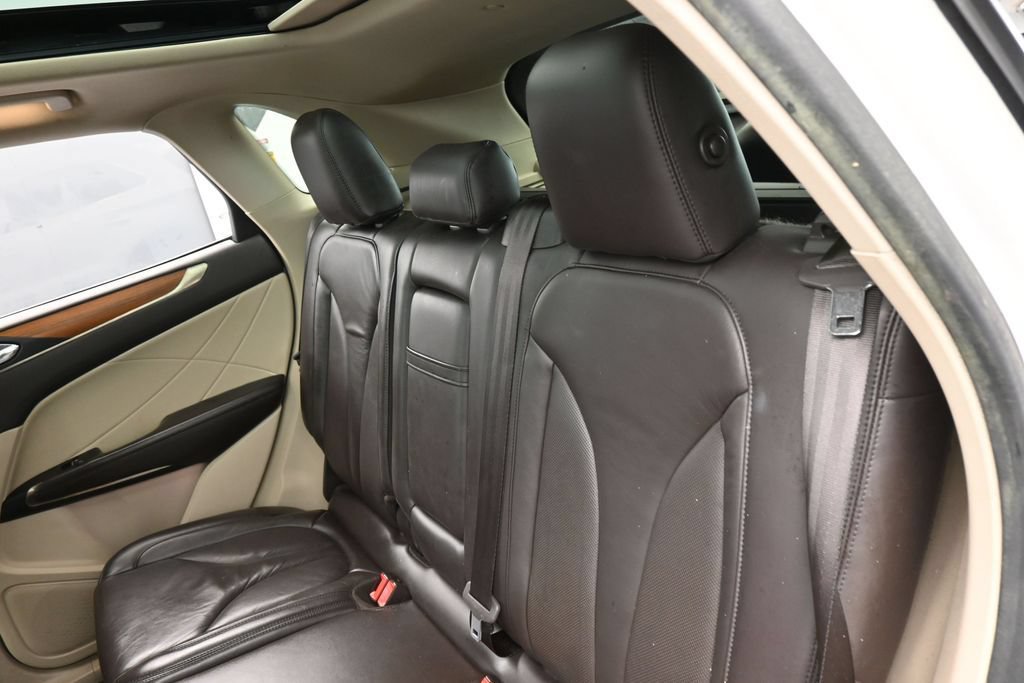 Used 2019 Lincoln MKC Select w/ Select Plus Package FWD image 30