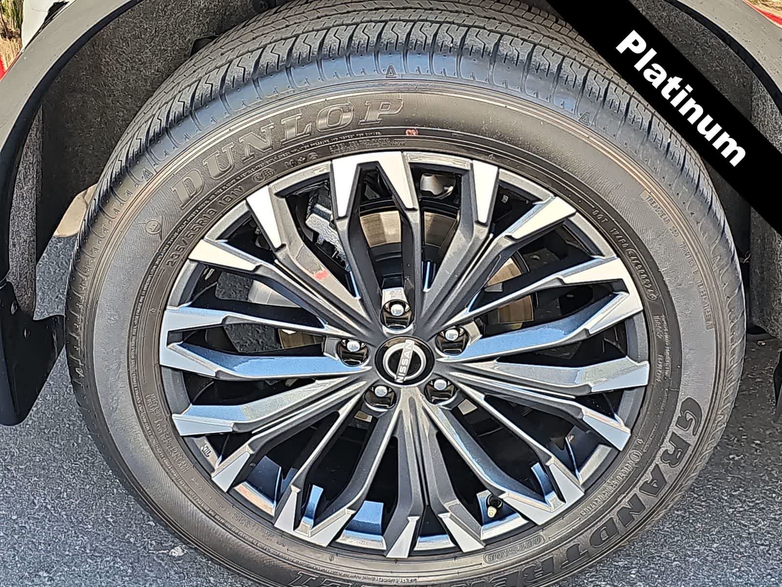 Used 2024 Nissan Rogue Platinum FWD image 12