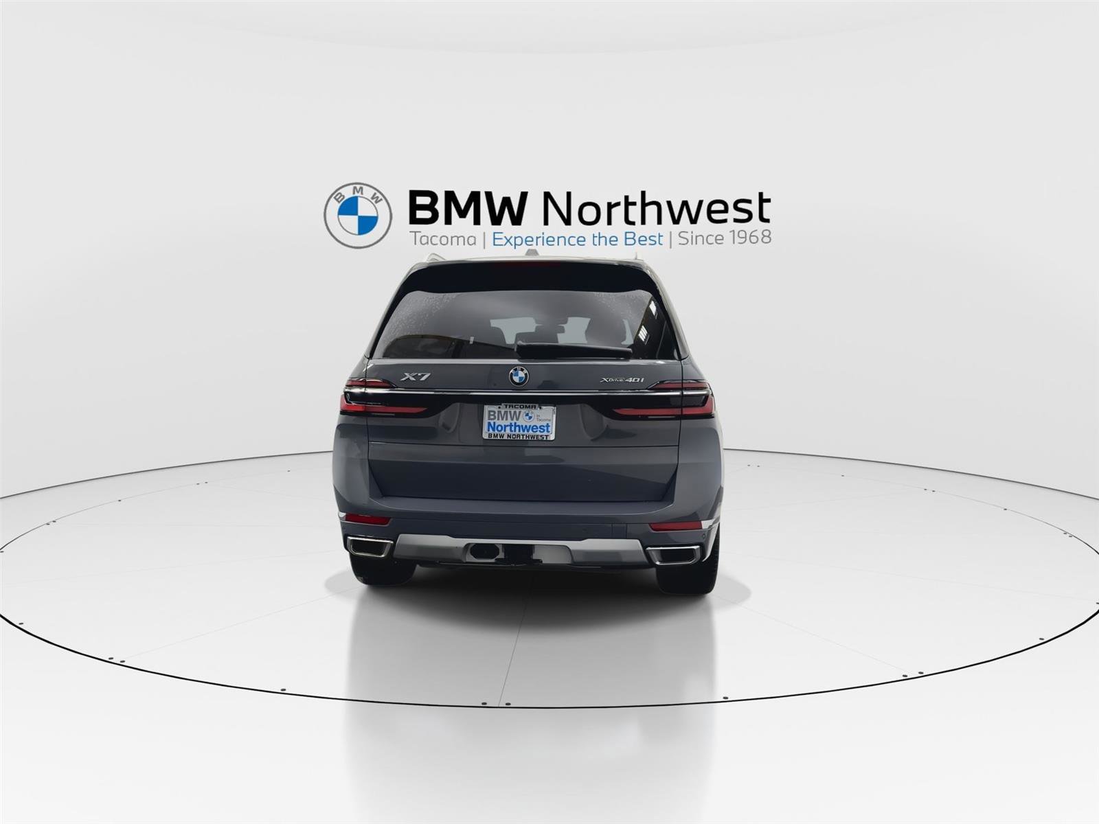Used 2025 BMW X7 xDrive40i w/ Climate Comfort Package image 4