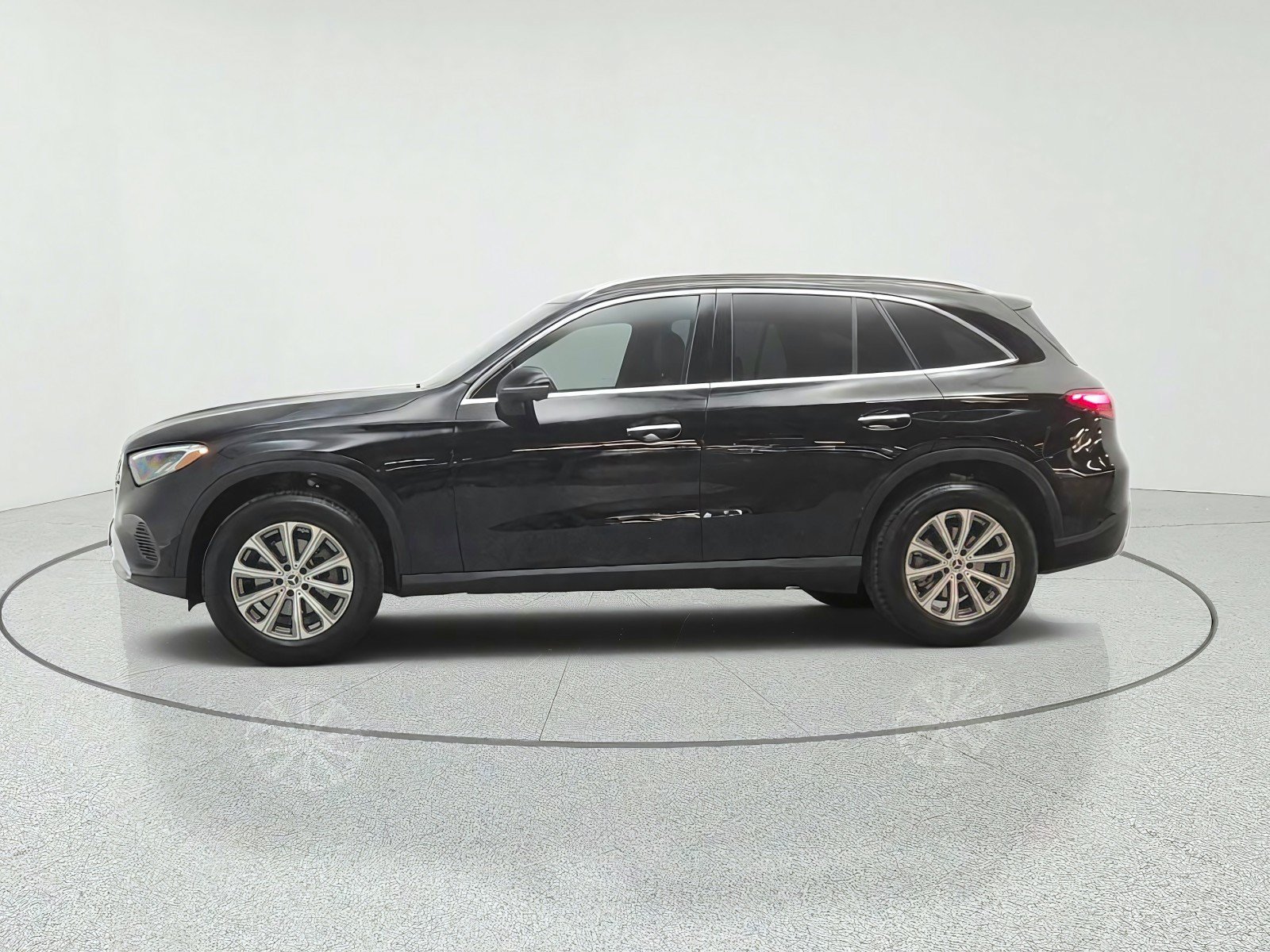 Certified 2026 Mercedes-Benz GLC 300 image 8
