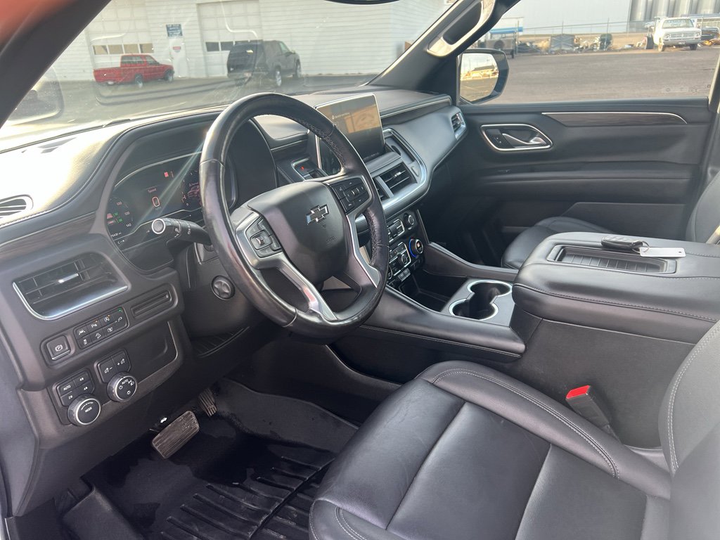 Used 2022 Chevrolet Suburban Z71 w/ Luxury Package image 9