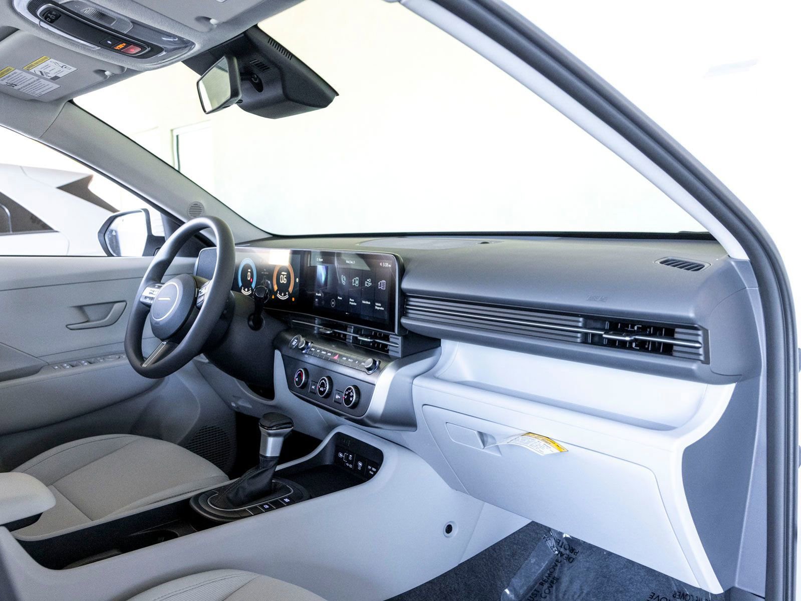 New 2025 Hyundai Kona SE image 28