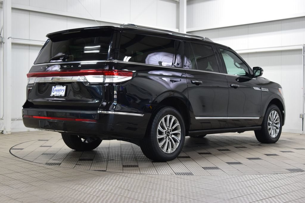 Used 2024 Lincoln Navigator L 4WD image 8