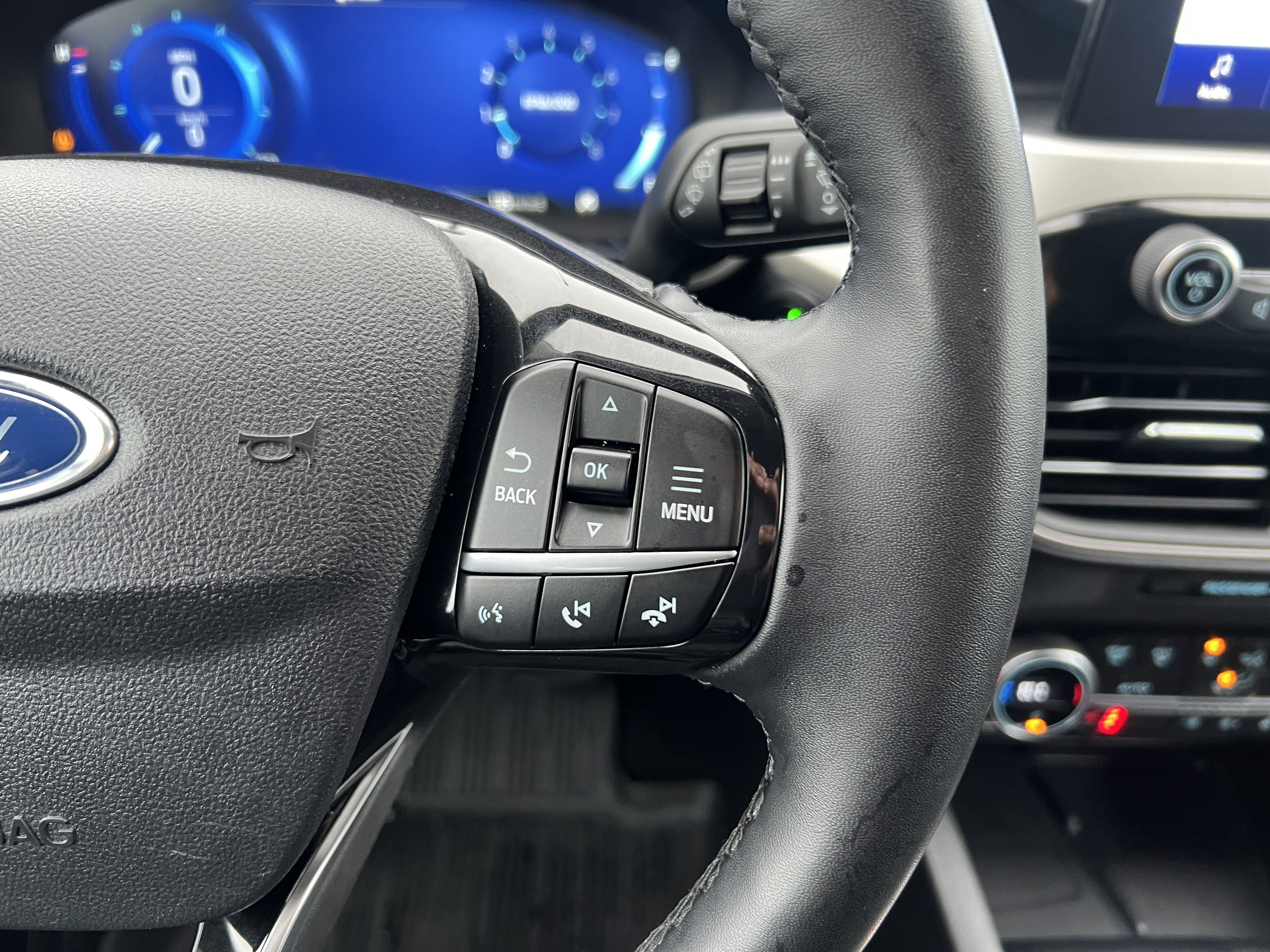 Used 2021 Ford Escape SEL w/ Technology Package image 28