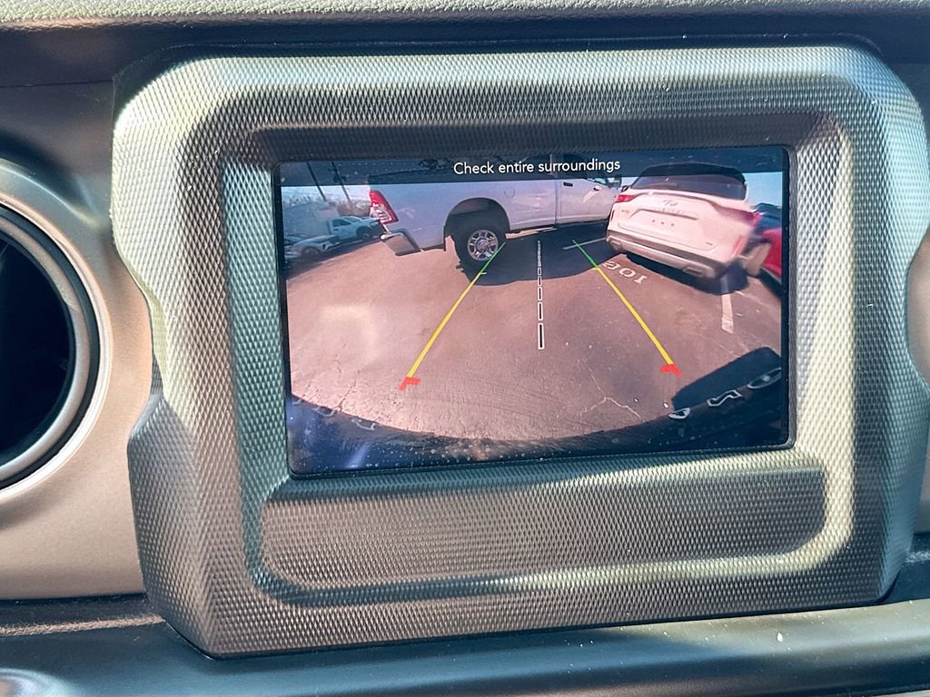 Used 2022 Jeep Wrangler Unlimited Sport image 15