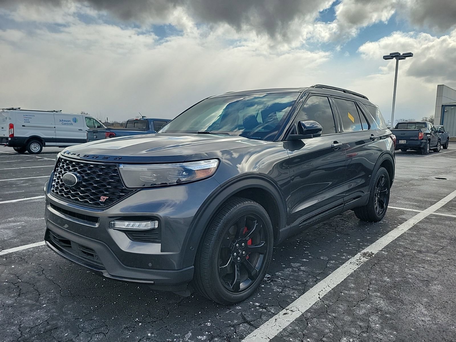 Used 2020 Ford Explorer ST w/ ST Street Pack image 3