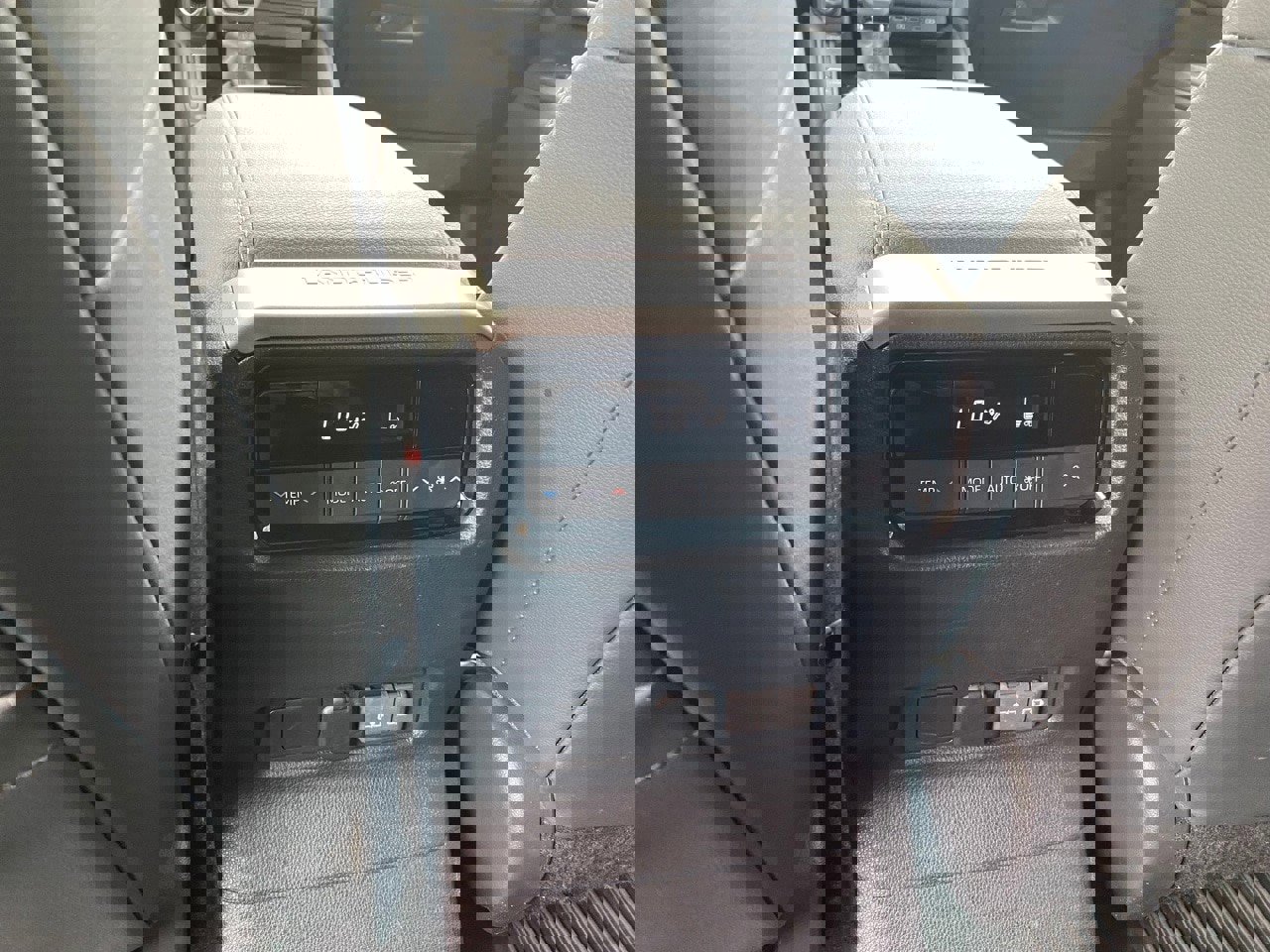 Used 2025 Toyota Land Cruiser image 18