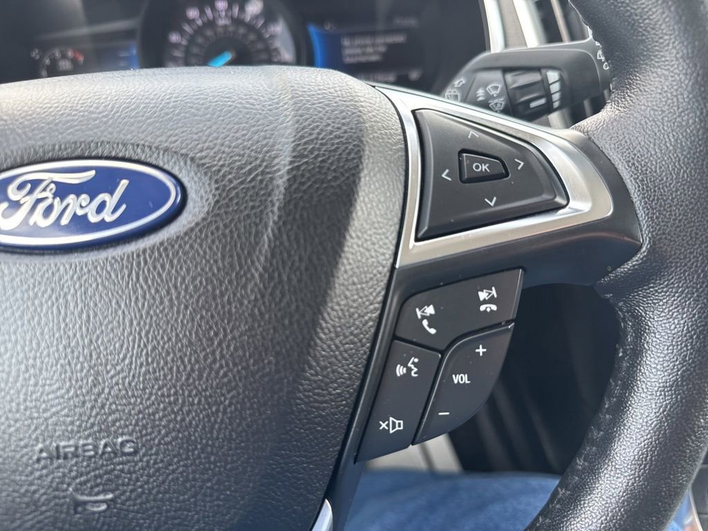 Used 2021 Ford Edge Titanium image 29