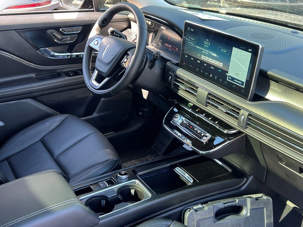 New 2026 Lincoln Corsair Premiere AWD/4WD image 9