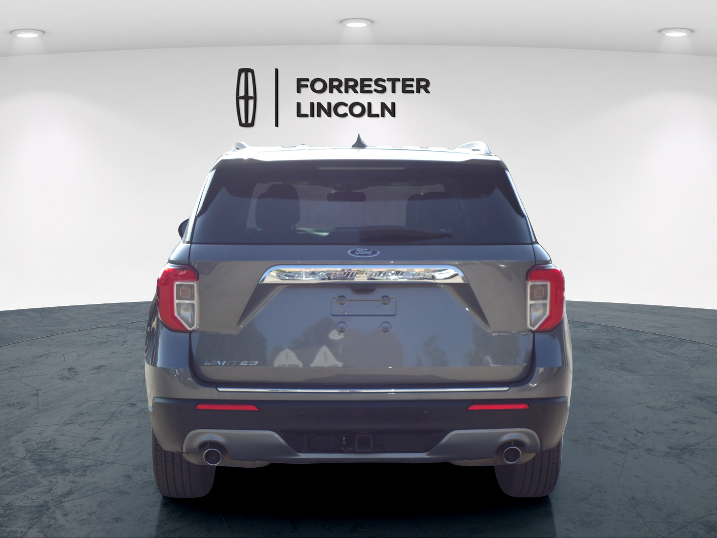 Used 2023 Ford Explorer Limited w/ Limited Technology Package AWD/4WD image 4