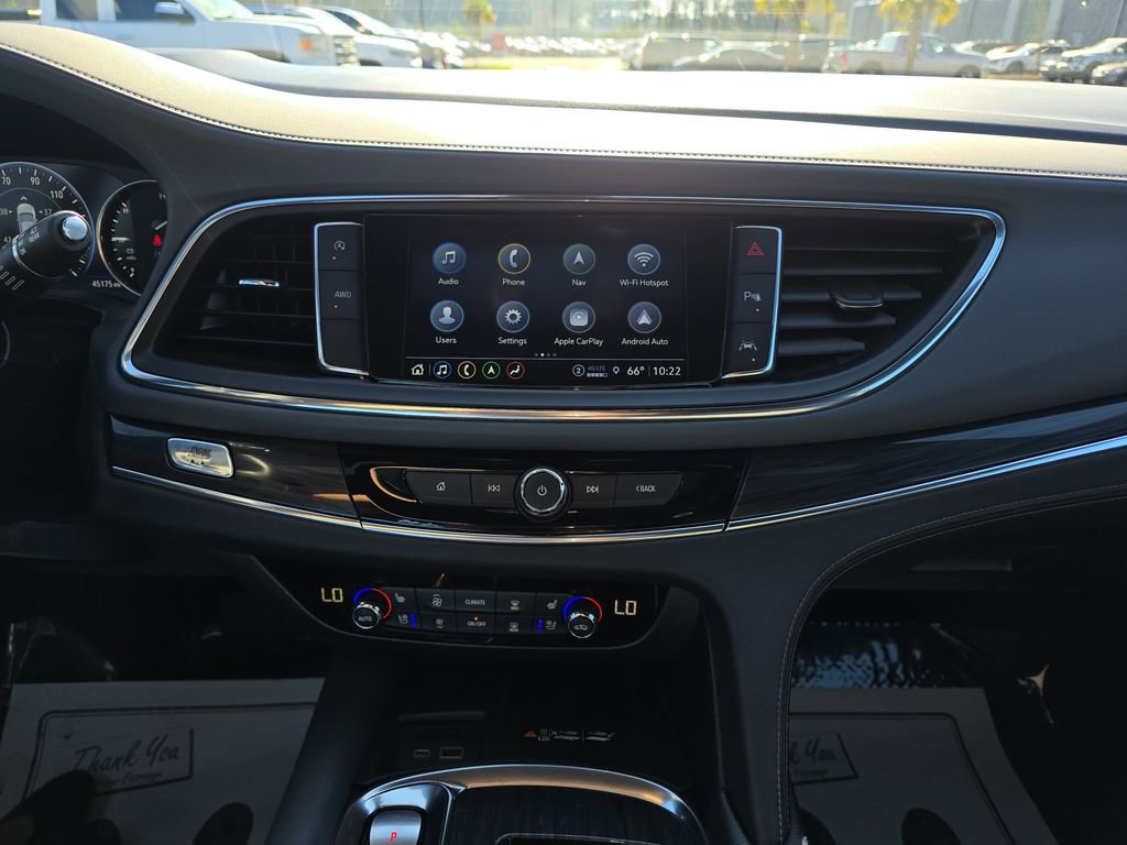 Used 2024 Buick Enclave Premium image 25