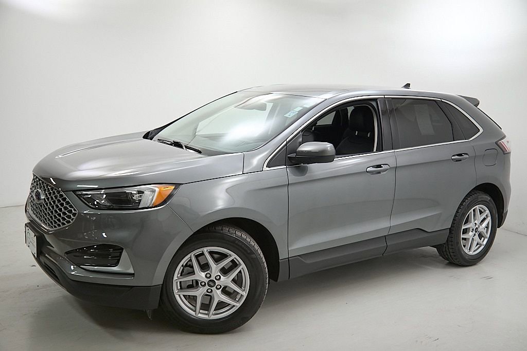 Used 2024 Ford Edge SEL image 3