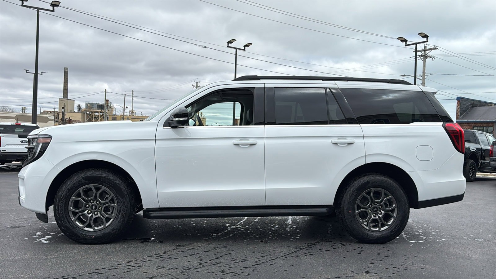 New 2026 Ford Expedition Active image 13