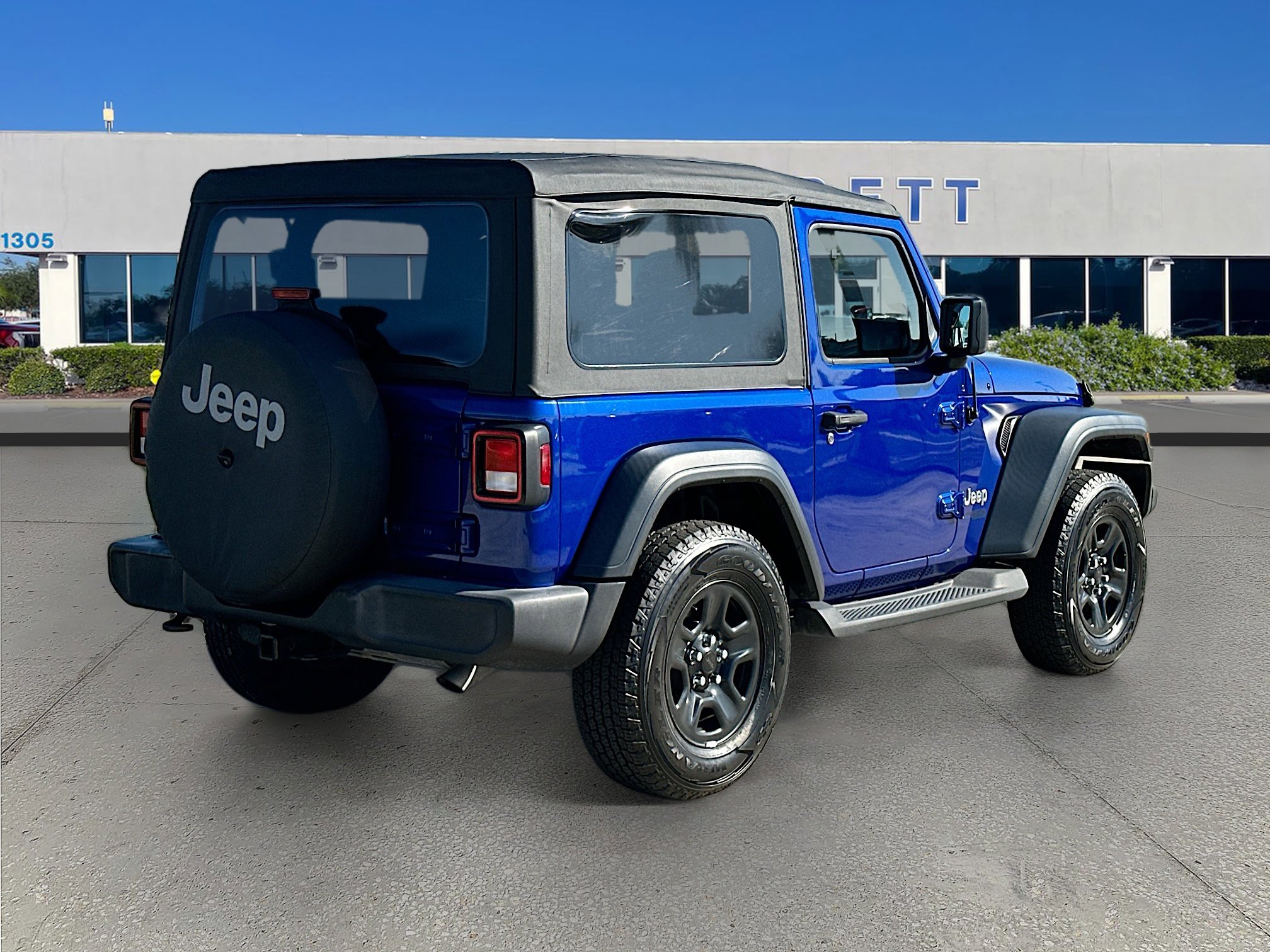 Used 2019 Jeep Wrangler Sport image 7