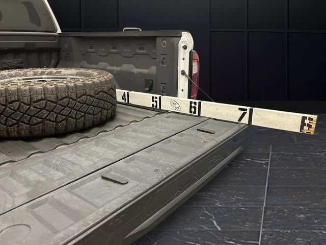 Used 2024 GMC Canyon AT4X image 17