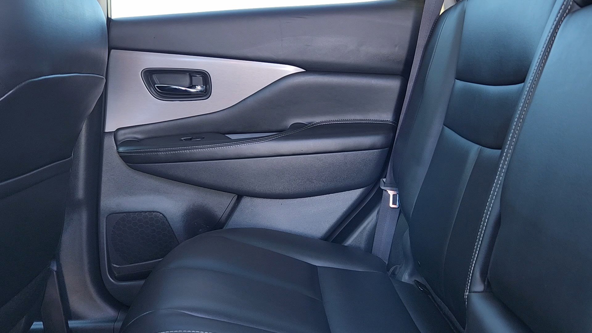 Used 2023 Nissan Murano SV image 16