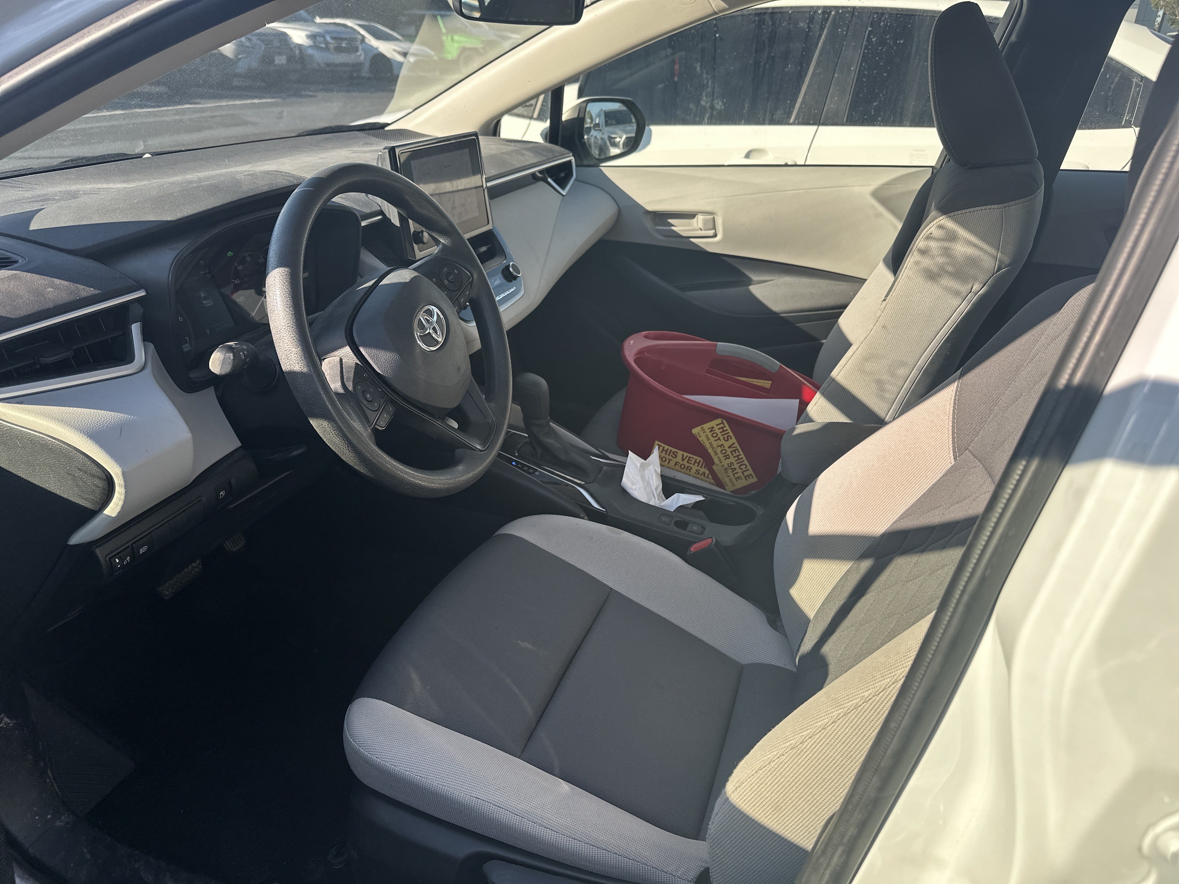 Used 2024 Toyota Corolla LE w/ LE Convenience Package FWD image 15