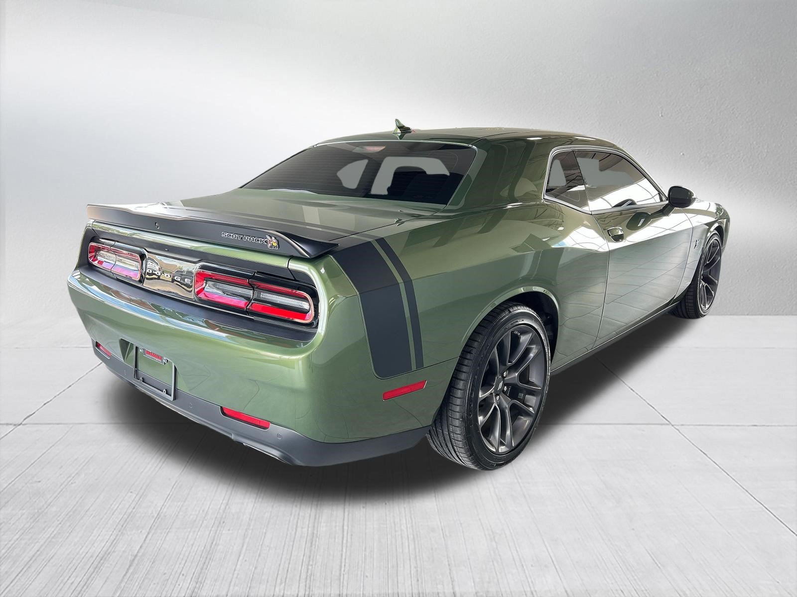 Used 2023 Dodge Challenger R/T Scat Pack w/ Scat Pack Stripe RWD image 4