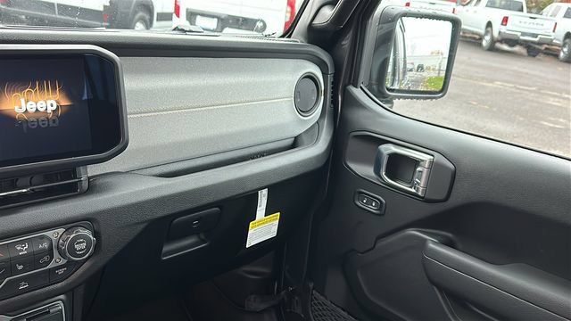 New 2026 Jeep Gladiator Sport AWD/4WD image 17