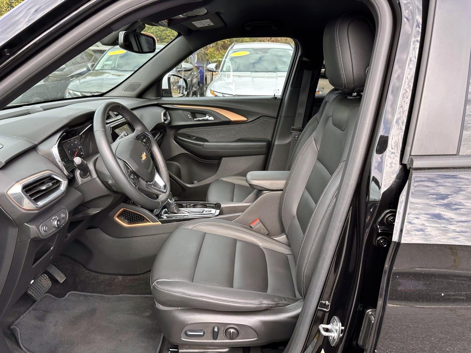 Used 2023 Chevrolet TrailBlazer ACTIV w/ Convenience Package AWD/4WD image 11
