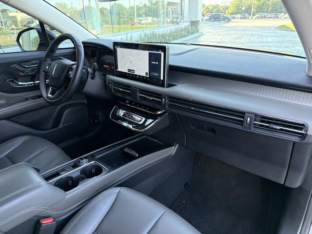 Certified 2023 Lincoln Corsair FWD w/ Equipment Group 101A image 22