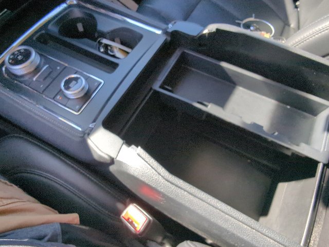 Used 2024 Ford Expedition XLT AWD/4WD image 22